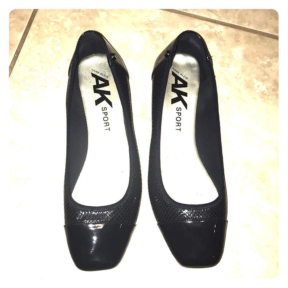 Navy blue flats